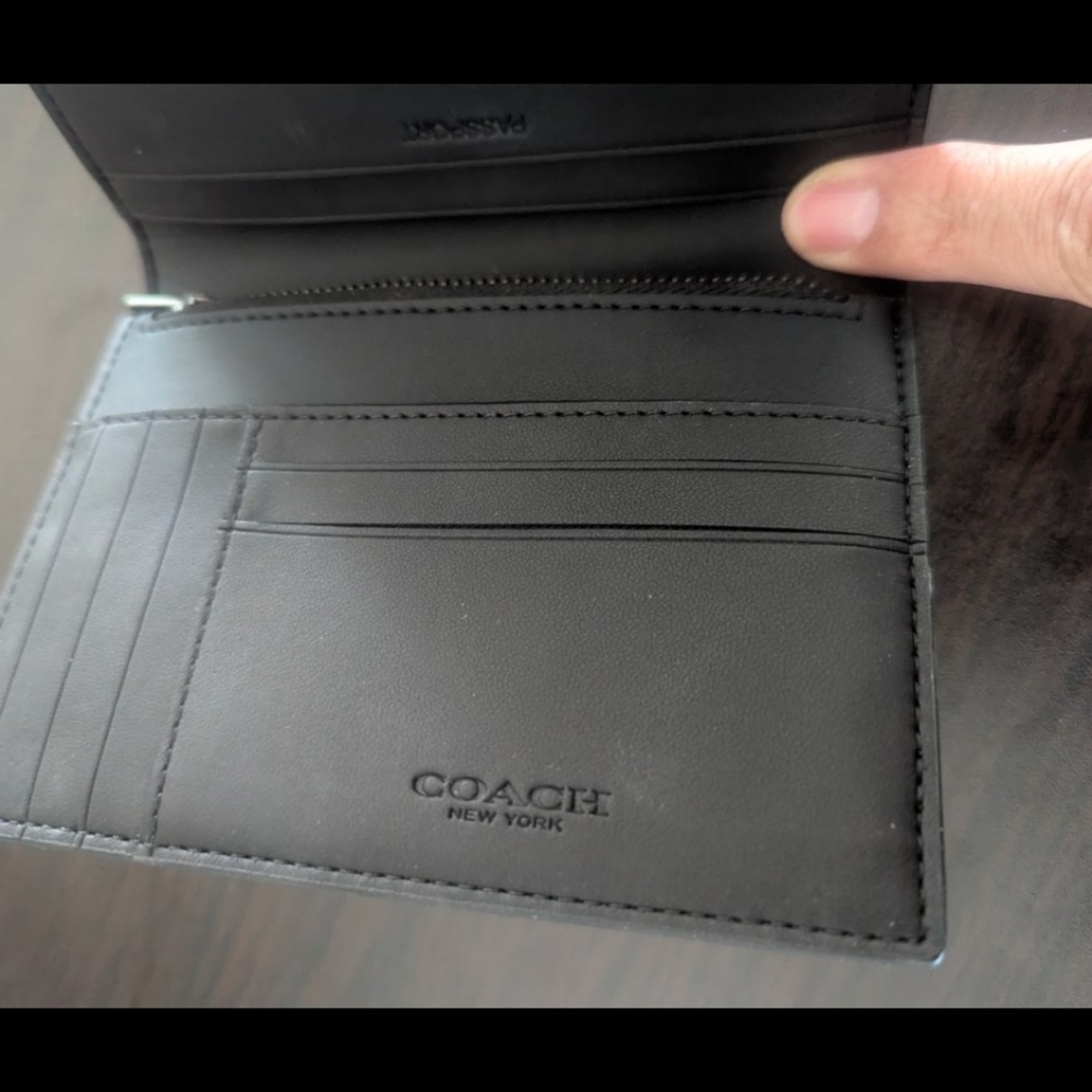 Coach Outlet Men's Passport Card Case In Signature Canvas - Picture 4 of 4